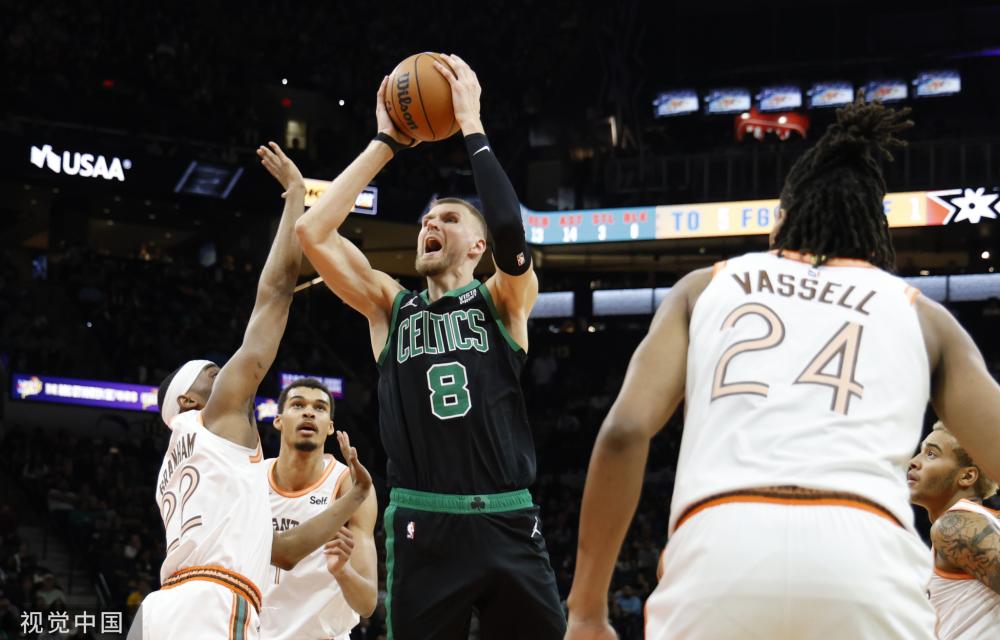 麦克罗伊为 麦克罗伊为